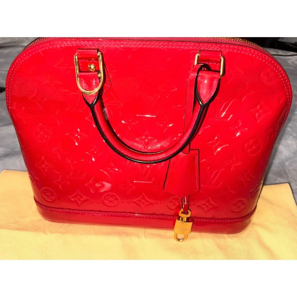 Louis Vuitton Alma PM Monogram Vernis Leather Red Pomme D'Amour FL4143 w/ COA - Picture 2 of 16